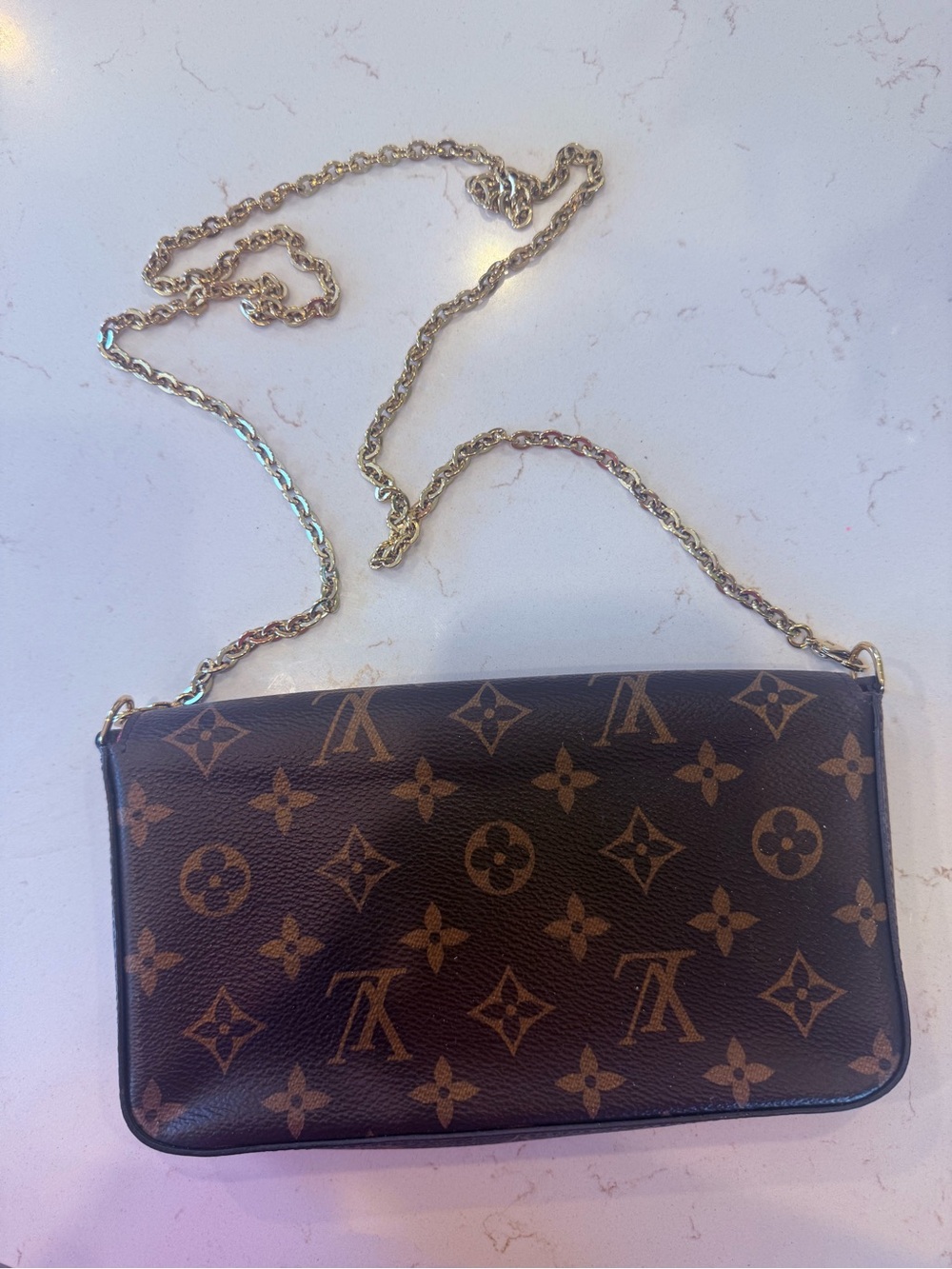 Louis Vuitton Monogram Pochette Felicie! Perfect condition and barely used! - Picture 2 of 6